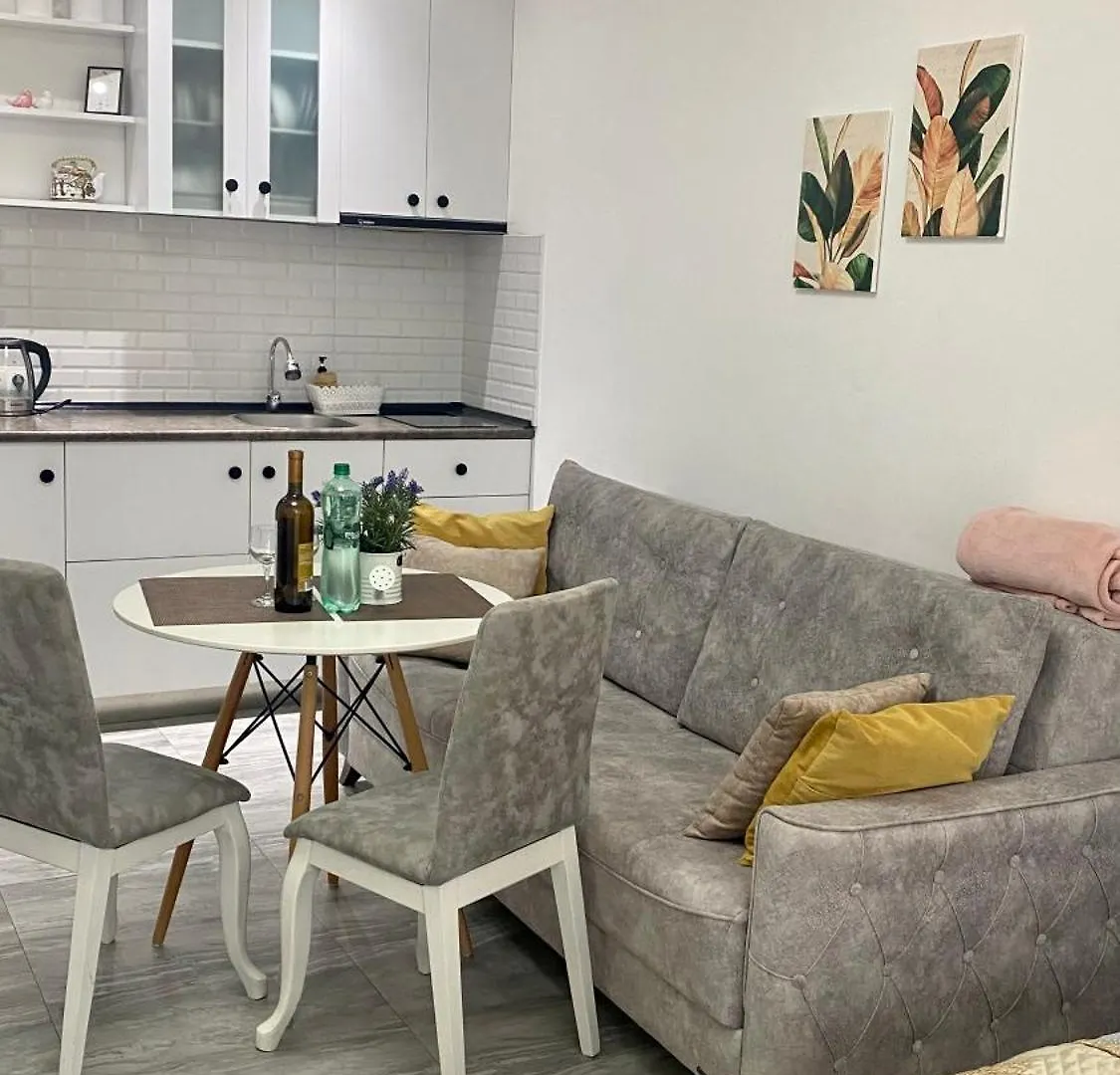 Real Palace Apartment Батуми 0*,  Грузия